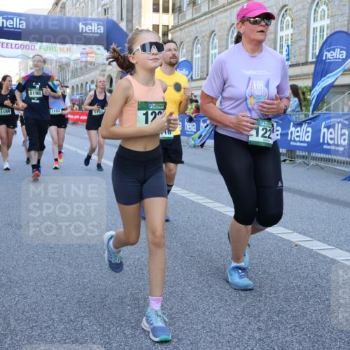 07.09.2025 - BARMER Alsterlauf Strokosch-Dieckow http://msf.ph/oto/8740104 07.09.2025 11:42:39 Ziel 1067, 1068, 1102, 1158, 1164, 1257, 1260, 8241, 8324, 8464, 8472 meine-sportfotos.de