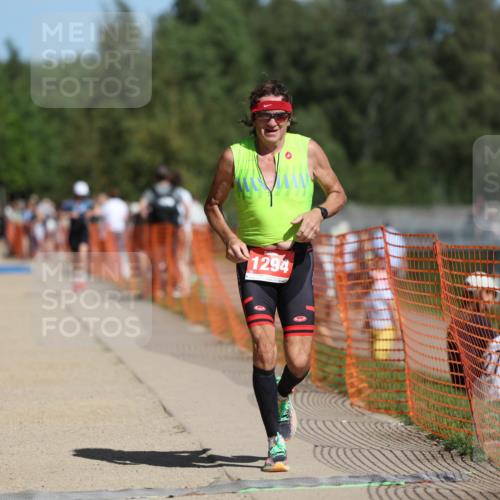 07.09.2025 - 19. Norderstedt Triathlon Michael Strokosch http://msf.ph/oto/8740124 07.09.2025 12:30:31 Laufen 303, 1294 meine-sportfotos.de