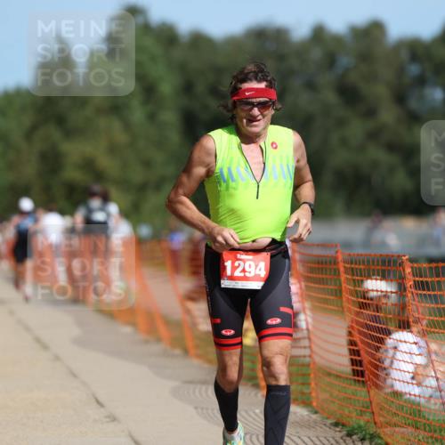 07.09.2025 - 19. Norderstedt Triathlon Michael Strokosch http://msf.ph/oto/8740154 07.09.2025 12:30:31 Laufen 303, 1294 meine-sportfotos.de