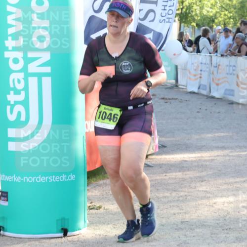 07.09.2025 - 19. Norderstedt Triathlon Luisa Fischer http://msf.ph/oto/8740210 07.09.2025 16:52:56 Ziel 1046, 1094 meine-sportfotos.de