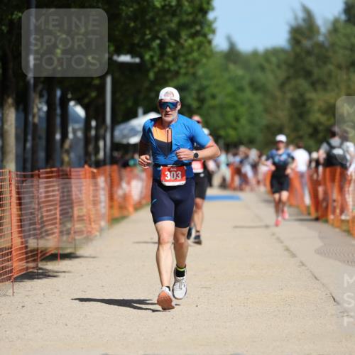 07.09.2025 - 19. Norderstedt Triathlon Michael Strokosch http://msf.ph/oto/8740218 07.09.2025 12:30:33 Laufen 303, 703, 1294 meine-sportfotos.de