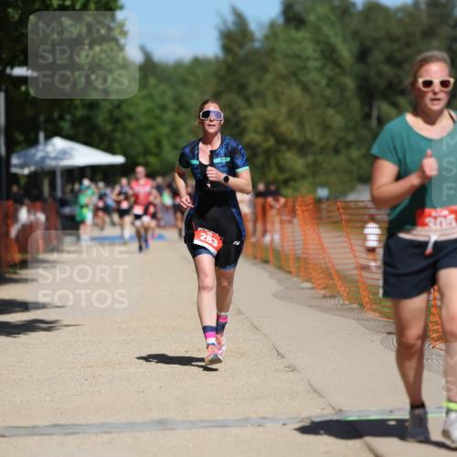 07.09.2025 - 19. Norderstedt Triathlon Michael Strokosch http://msf.ph/oto/8740219 07.09.2025 13:06:38 Laufen 283, 305 meine-sportfotos.de