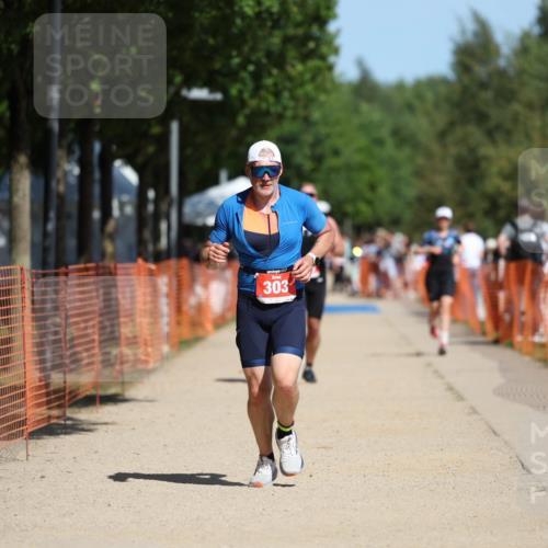 07.09.2025 - 19. Norderstedt Triathlon Michael Strokosch http://msf.ph/oto/8740228 07.09.2025 12:30:33 Laufen 303, 703, 1294 meine-sportfotos.de