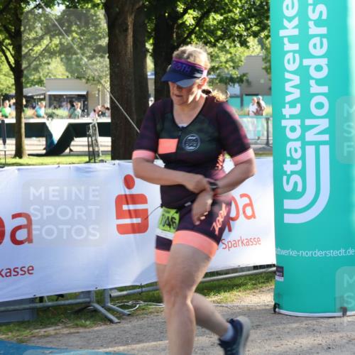 07.09.2025 - 19. Norderstedt Triathlon Luisa Fischer http://msf.ph/oto/8740232 07.09.2025 16:52:58 Ziel 1046, 1078 meine-sportfotos.de