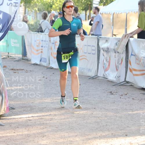 07.09.2025 - 19. Norderstedt Triathlon Luisa Fischer http://msf.ph/oto/8740248 07.09.2025 16:53:00 Ziel 1046, 1078 meine-sportfotos.de