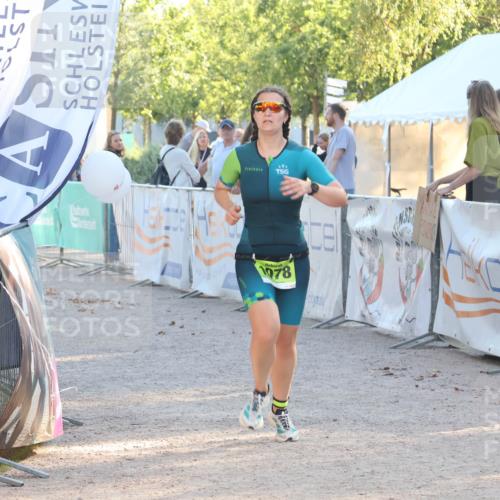 07.09.2025 - 19. Norderstedt Triathlon Luisa Fischer http://msf.ph/oto/8740255 07.09.2025 16:53:00 Ziel 1046, 1078 meine-sportfotos.de