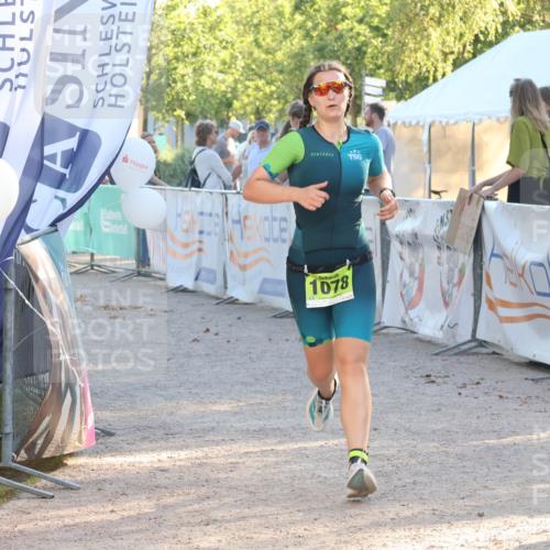 07.09.2025 - 19. Norderstedt Triathlon Luisa Fischer http://msf.ph/oto/8740264 07.09.2025 16:53:01 Ziel 1046, 1078 meine-sportfotos.de