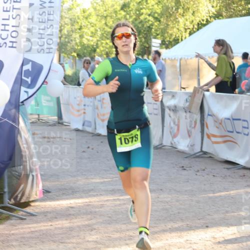 07.09.2025 - 19. Norderstedt Triathlon Luisa Fischer http://msf.ph/oto/8740280 07.09.2025 16:53:02 Ziel 1046, 1078 meine-sportfotos.de