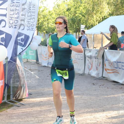 07.09.2025 - 19. Norderstedt Triathlon Luisa Fischer http://msf.ph/oto/8740289 07.09.2025 16:53:02 Ziel 1046, 1078 meine-sportfotos.de