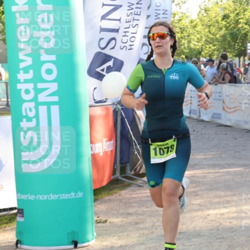 07.09.2025 - 19. Norderstedt Triathlon Luisa Fischer http://msf.ph/oto/8740308 07.09.2025 16:53:02 Ziel 1046, 1078 meine-sportfotos.de
