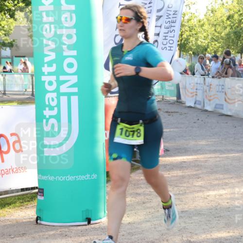 07.09.2025 - 19. Norderstedt Triathlon Luisa Fischer http://msf.ph/oto/8740311 07.09.2025 16:53:03 Ziel 1046, 1078 meine-sportfotos.de