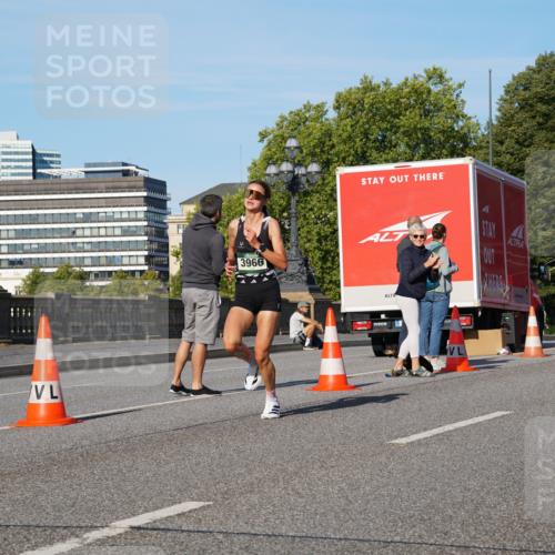 07.09.2025 - BARMER Alsterlauf Yannick Fuchs http://msf.ph/oto/8740315 07.09.2025 09:27:09 Laufen 3966 meine-sportfotos.de