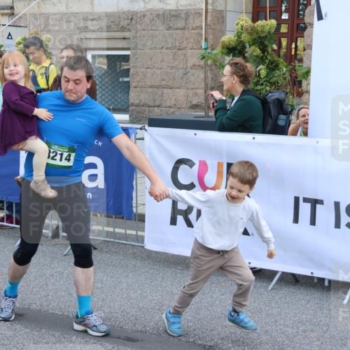 07.09.2025 - BARMER Alsterlauf Strokosch-Dieckow http://msf.ph/oto/8740335 07.09.2025 10:18:38 Ziel 2063, 2219, 2587, 2725, 3084, 3186, 3291, 3292, 3848, 3849, 4071, 4284, 4869, 5706, 6055 meine-sportfotos.de