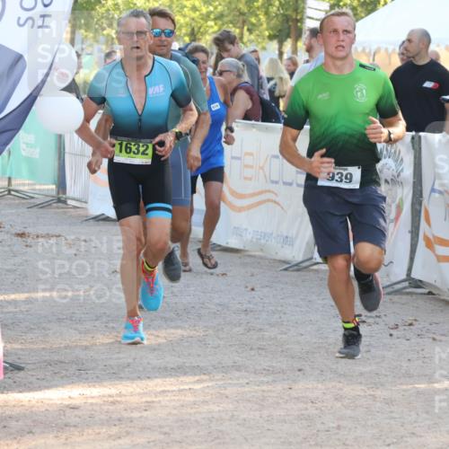 07.09.2025 - 19. Norderstedt Triathlon Luisa Fischer http://msf.ph/oto/8740341 07.09.2025 16:53:09 Ziel 939, 1078, 1632 meine-sportfotos.de