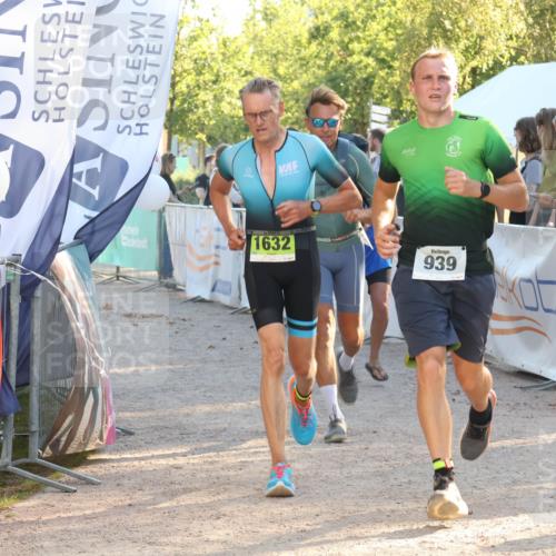 07.09.2025 - 19. Norderstedt Triathlon Luisa Fischer http://msf.ph/oto/8740364 07.09.2025 16:53:10 Ziel 939, 1632 meine-sportfotos.de