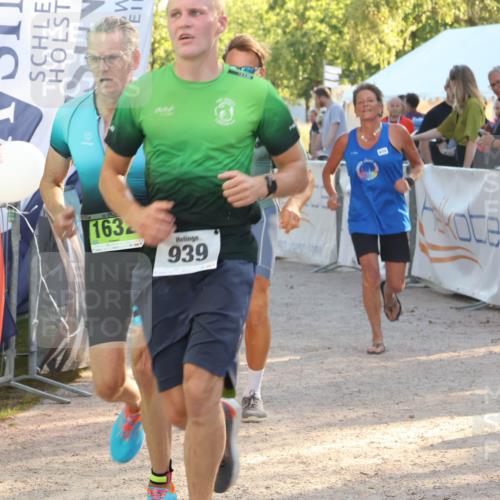 07.09.2025 - 19. Norderstedt Triathlon Luisa Fischer http://msf.ph/oto/8740383 07.09.2025 16:53:11 Ziel 939, 1632 meine-sportfotos.de