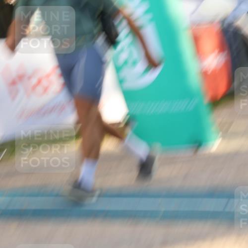 07.09.2025 - 19. Norderstedt Triathlon Luisa Fischer http://msf.ph/oto/8740414 07.09.2025 16:53:14 Ziel 939, 943, 1632 meine-sportfotos.de