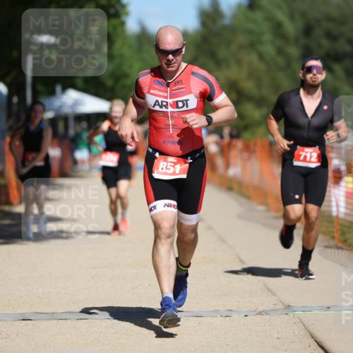 07.09.2025 - 19. Norderstedt Triathlon Michael Strokosch http://msf.ph/oto/8740418 07.09.2025 13:06:52 Laufen 175, 712, 851, 1374 meine-sportfotos.de
