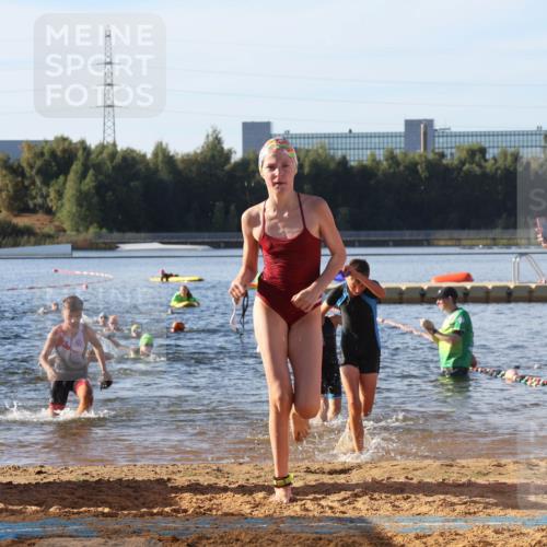 07.09.2025 - 19. Norderstedt Triathlon Luisa Fischer http://msf.ph/oto/8740424 07.09.2025 09:30:41 Schwimmen 575, 576, 577, 580, 584, 589, 592, 596, 598, 599, 620, 622, 624 meine-sportfotos.de