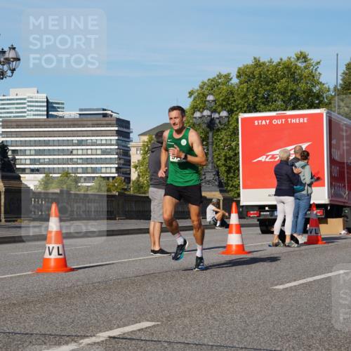 07.09.2025 - BARMER Alsterlauf Yannick Fuchs http://msf.ph/oto/8740430 07.09.2025 09:27:15 Laufen  meine-sportfotos.de