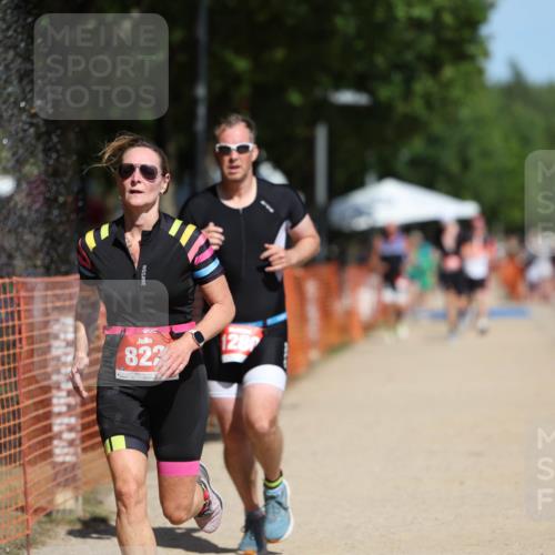 07.09.2025 - 19. Norderstedt Triathlon Michael Strokosch http://msf.ph/oto/8740447 07.09.2025 12:30:45 Laufen 703, 822, 1280, 1343 meine-sportfotos.de