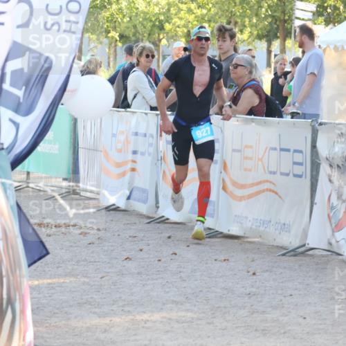 07.09.2025 - 19. Norderstedt Triathlon Luisa Fischer http://msf.ph/oto/8740469 07.09.2025 16:53:24 Ziel 943 meine-sportfotos.de