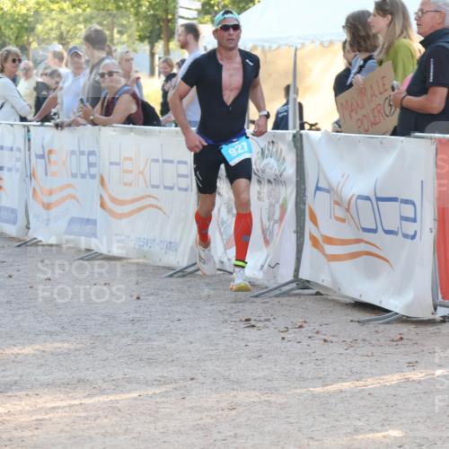 07.09.2025 - 19. Norderstedt Triathlon Luisa Fischer http://msf.ph/oto/8740490 07.09.2025 16:53:26 Ziel 927 meine-sportfotos.de