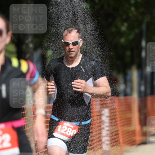 07.09.2025 - 19. Norderstedt Triathlon Michael Strokosch http://msf.ph/oto/8740493 07.09.2025 12:30:47 Laufen 822, 1280, 1343 meine-sportfotos.de