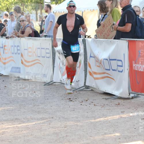 07.09.2025 - 19. Norderstedt Triathlon Luisa Fischer http://msf.ph/oto/8740495 07.09.2025 16:53:26 Ziel 927 meine-sportfotos.de