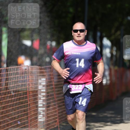 07.09.2025 - 19. Norderstedt Triathlon Michael Strokosch http://msf.ph/oto/8740522 07.09.2025 13:49:14 Laufen 322 meine-sportfotos.de