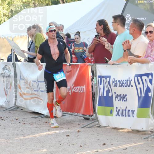 07.09.2025 - 19. Norderstedt Triathlon Luisa Fischer http://msf.ph/oto/8740523 07.09.2025 16:53:27 Ziel 927 meine-sportfotos.de