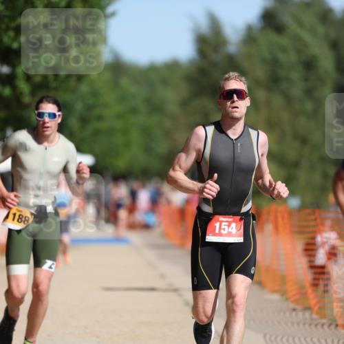 07.09.2025 - 19. Norderstedt Triathlon Michael Strokosch http://msf.ph/oto/8740544 07.09.2025 11:52:25 Laufen 154, 771, 1188, 1377 meine-sportfotos.de