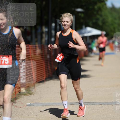 07.09.2025 - 19. Norderstedt Triathlon Michael Strokosch http://msf.ph/oto/8740549 07.09.2025 13:06:56 Laufen 175, 712, 798, 851, 1374 meine-sportfotos.de