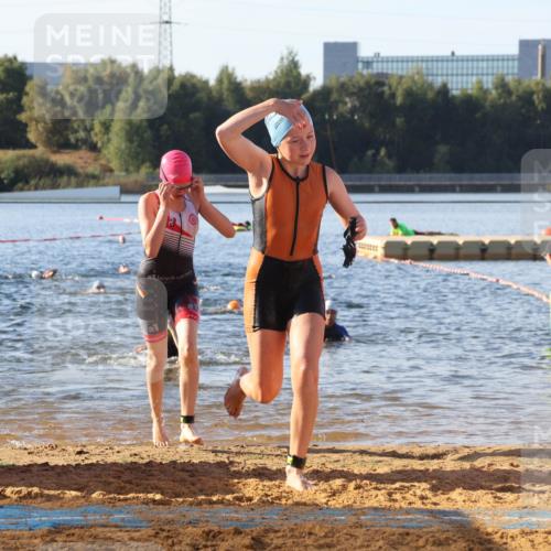 07.09.2025 - 19. Norderstedt Triathlon Luisa Fischer http://msf.ph/oto/8740554 07.09.2025 09:30:50 Schwimmen 575, 578, 580, 596, 602, 616, 620, 621, 624 meine-sportfotos.de