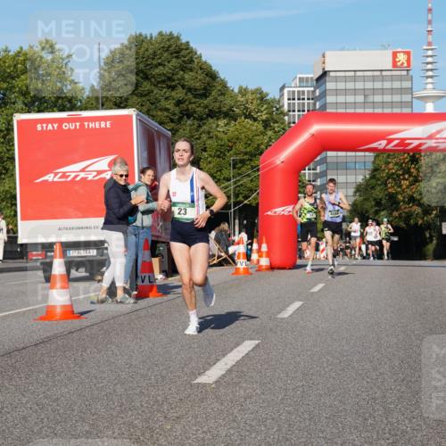 07.09.2025 - BARMER Alsterlauf Yannick Fuchs http://msf.ph/oto/8740559 07.09.2025 09:27:34 Laufen 1, 23 meine-sportfotos.de