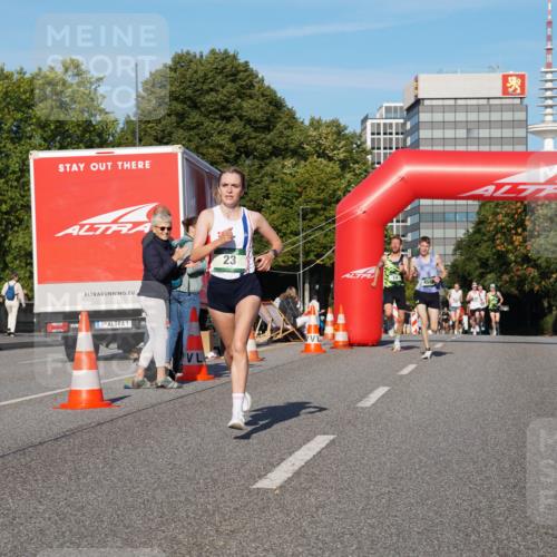 07.09.2025 - BARMER Alsterlauf Yannick Fuchs http://msf.ph/oto/8740570 07.09.2025 09:27:34 Laufen 1, 23, 458 meine-sportfotos.de