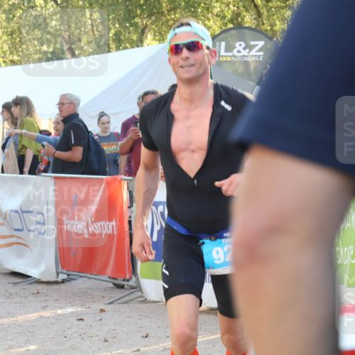 07.09.2025 - 19. Norderstedt Triathlon Luisa Fischer http://msf.ph/oto/8740571 07.09.2025 16:53:29 Ziel 927 meine-sportfotos.de