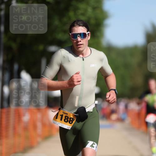 07.09.2025 - 19. Norderstedt Triathlon Michael Strokosch http://msf.ph/oto/8740589 07.09.2025 11:52:27 Laufen 154, 771, 1188, 1377 meine-sportfotos.de