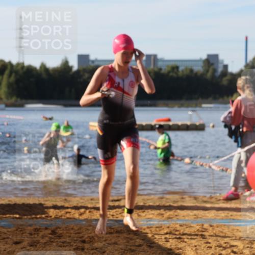 07.09.2025 - 19. Norderstedt Triathlon Luisa Fischer http://msf.ph/oto/8740599 07.09.2025 09:30:53 Schwimmen 575, 578, 596, 597, 602, 616, 620, 621, 624 meine-sportfotos.de