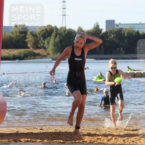07.09.2025 - 19. Norderstedt Triathlon Luisa Fischer http://msf.ph/oto/8740612 07.09.2025 09:30:55 Schwimmen 575, 578, 596, 597, 602, 616, 621, 624 meine-sportfotos.de