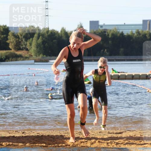 07.09.2025 - 19. Norderstedt Triathlon Luisa Fischer http://msf.ph/oto/8740616 07.09.2025 09:30:55 Schwimmen 575, 578, 596, 597, 602, 616, 621, 624 meine-sportfotos.de