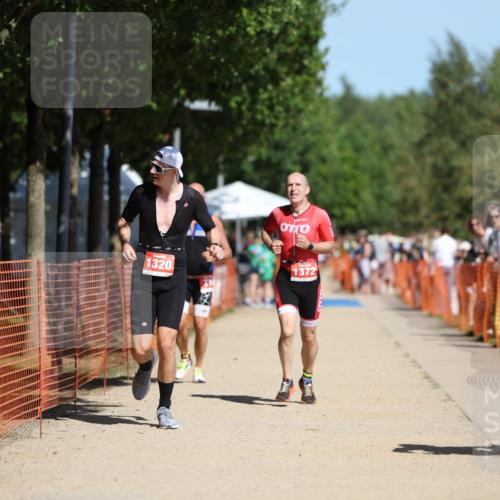 07.09.2025 - 19. Norderstedt Triathlon Michael Strokosch http://msf.ph/oto/8740648 07.09.2025 12:30:55 Laufen 710, 1300, 1320, 1372 meine-sportfotos.de