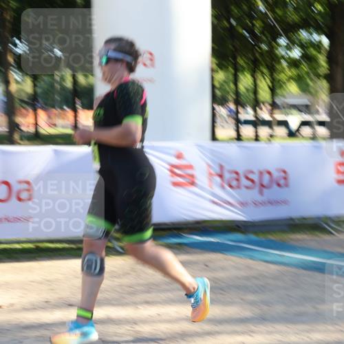 07.09.2025 - 19. Norderstedt Triathlon Luisa Fischer http://msf.ph/oto/8740676 07.09.2025 16:54:24 Ziel 1083 meine-sportfotos.de