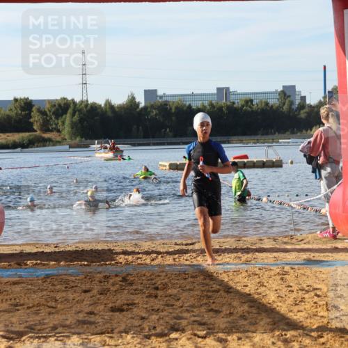 07.09.2025 - 19. Norderstedt Triathlon Luisa Fischer http://msf.ph/oto/8740691 07.09.2025 09:31:03 Schwimmen 564, 597, 602, 616, 621 meine-sportfotos.de