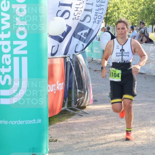 07.09.2025 - 19. Norderstedt Triathlon Luisa Fischer http://msf.ph/oto/8740695 07.09.2025 16:54:31 Ziel 1104 meine-sportfotos.de