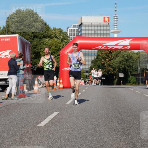 07.09.2025 - BARMER Alsterlauf Yannick Fuchs http://msf.ph/oto/8740699 07.09.2025 09:27:36 Laufen 1, 14, 4586 meine-sportfotos.de