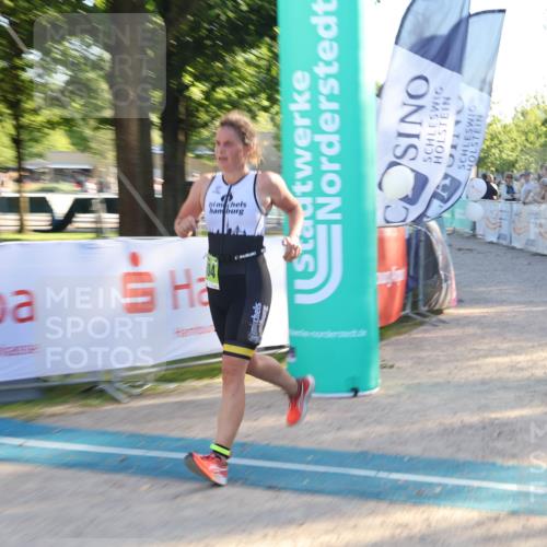 07.09.2025 - 19. Norderstedt Triathlon Luisa Fischer http://msf.ph/oto/8740719 07.09.2025 16:54:32 Ziel 1104 meine-sportfotos.de