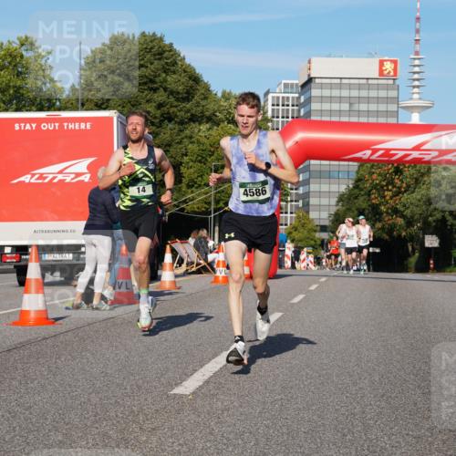 07.09.2025 - BARMER Alsterlauf Yannick Fuchs http://msf.ph/oto/8740722 07.09.2025 09:27:37 Laufen 14, 4586, 1 meine-sportfotos.de