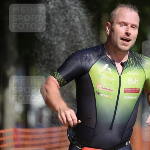 07.09.2025 - 19. Norderstedt Triathlon Michael Strokosch http://msf.ph/oto/8740742 07.09.2025 11:52:34 Laufen 1167, 1227, 1377 meine-sportfotos.de