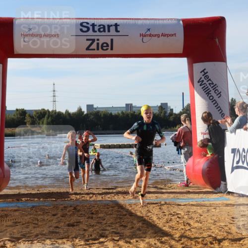 07.09.2025 - 19. Norderstedt Triathlon Luisa Fischer http://msf.ph/oto/8740797 07.09.2025 09:31:12 Schwimmen 555, 564, 608, 610 meine-sportfotos.de